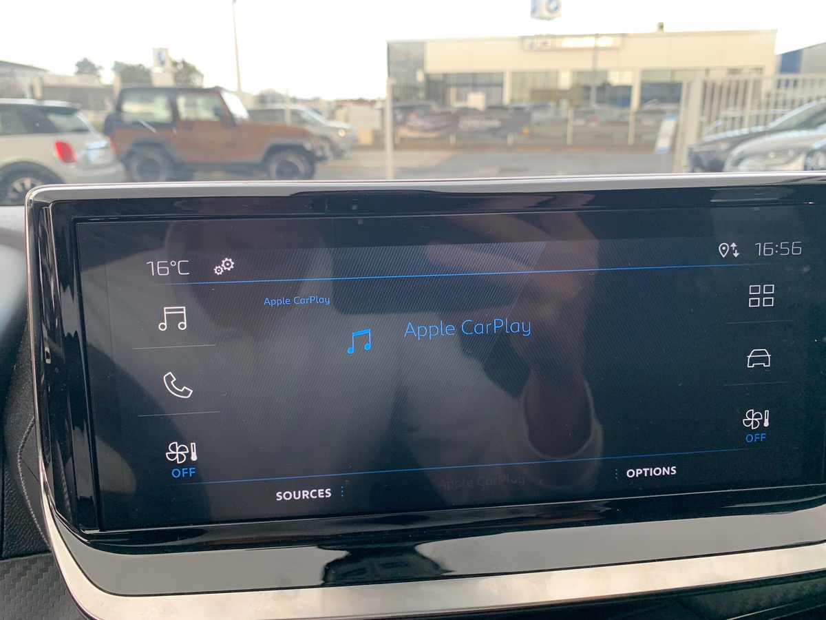 Peugeot 208 100 ch | Active | Aide stationnement arrière | Sièges avant chauffants | Écran tactile