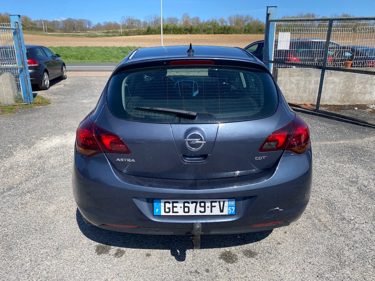 Opel Astra 1.7 cdti 110cv 205046km de 02/2010
