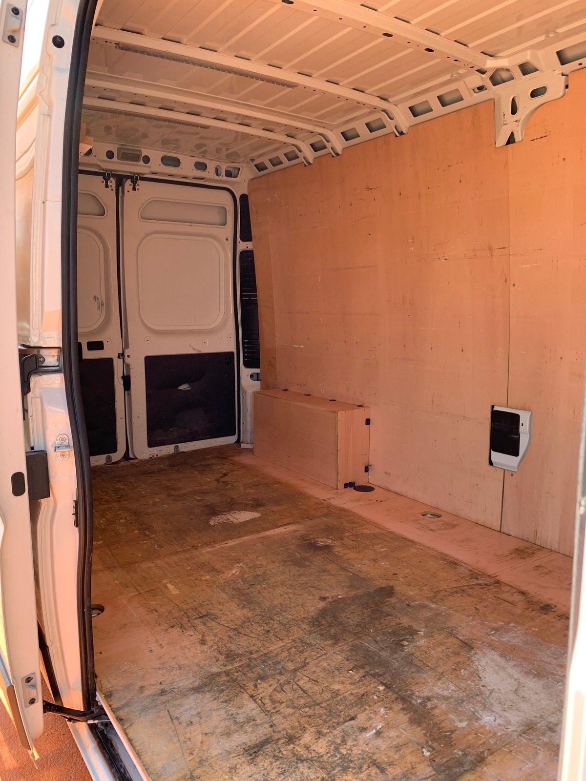 Peugeot Boxer III Phase 3 335 L3H2 2.0 Bluehdi 163