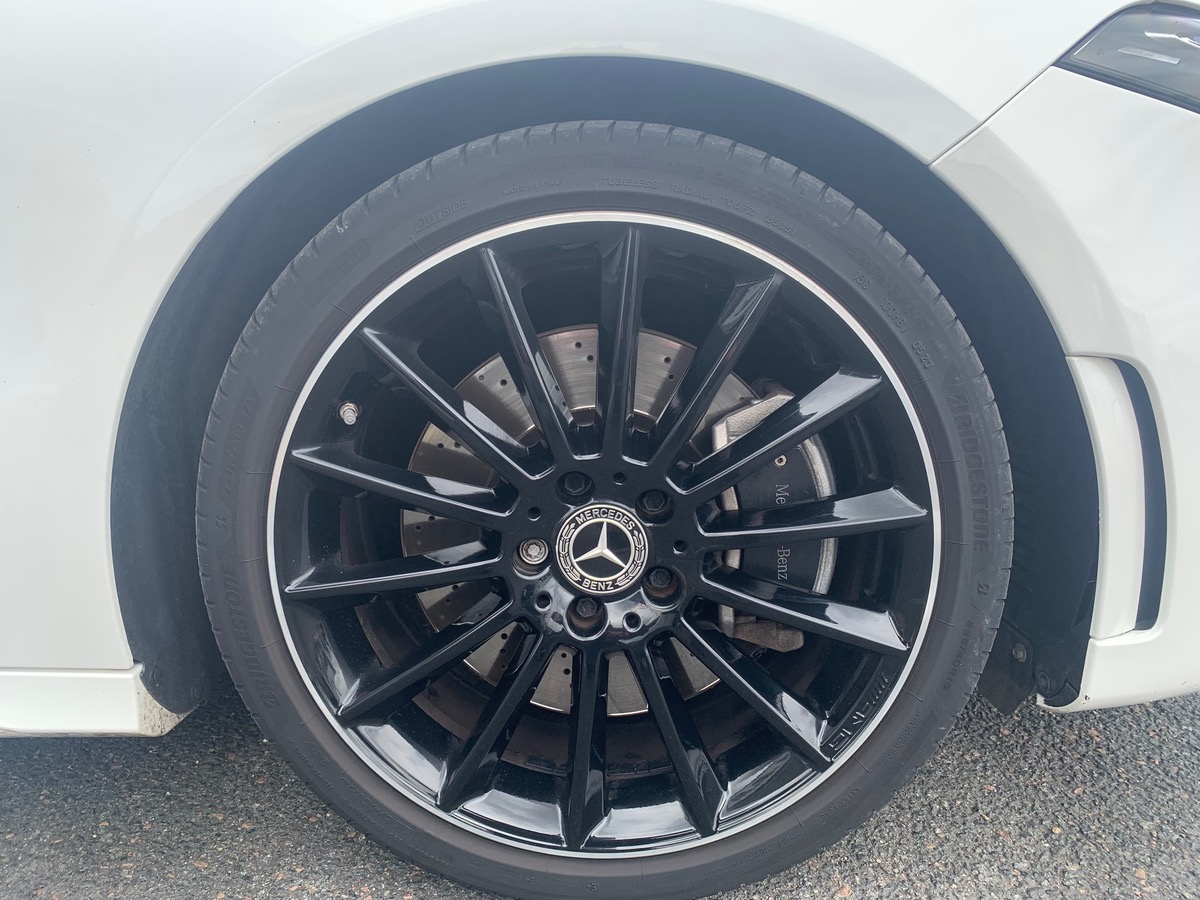 Mercedes-Benz Classe A 225 ch | AMG LINE | Toit ouvrant panoramique | Eclairage d'Ambiance | 4 MATIC