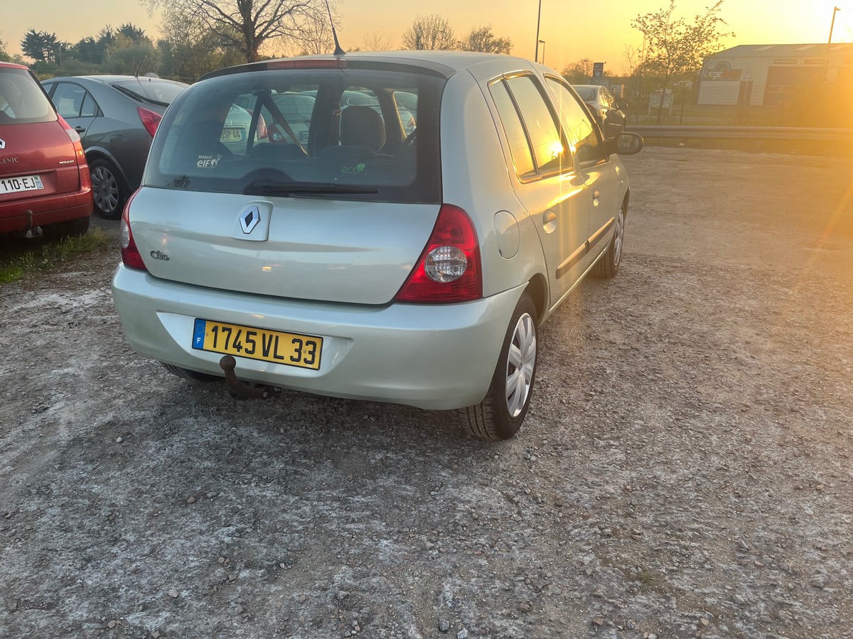 RENAULT Clio 1.5 dci
