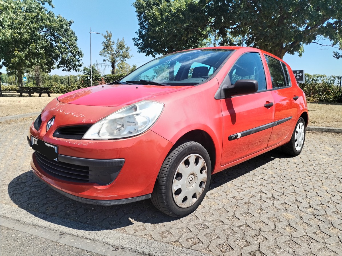 RENAULT Clio III