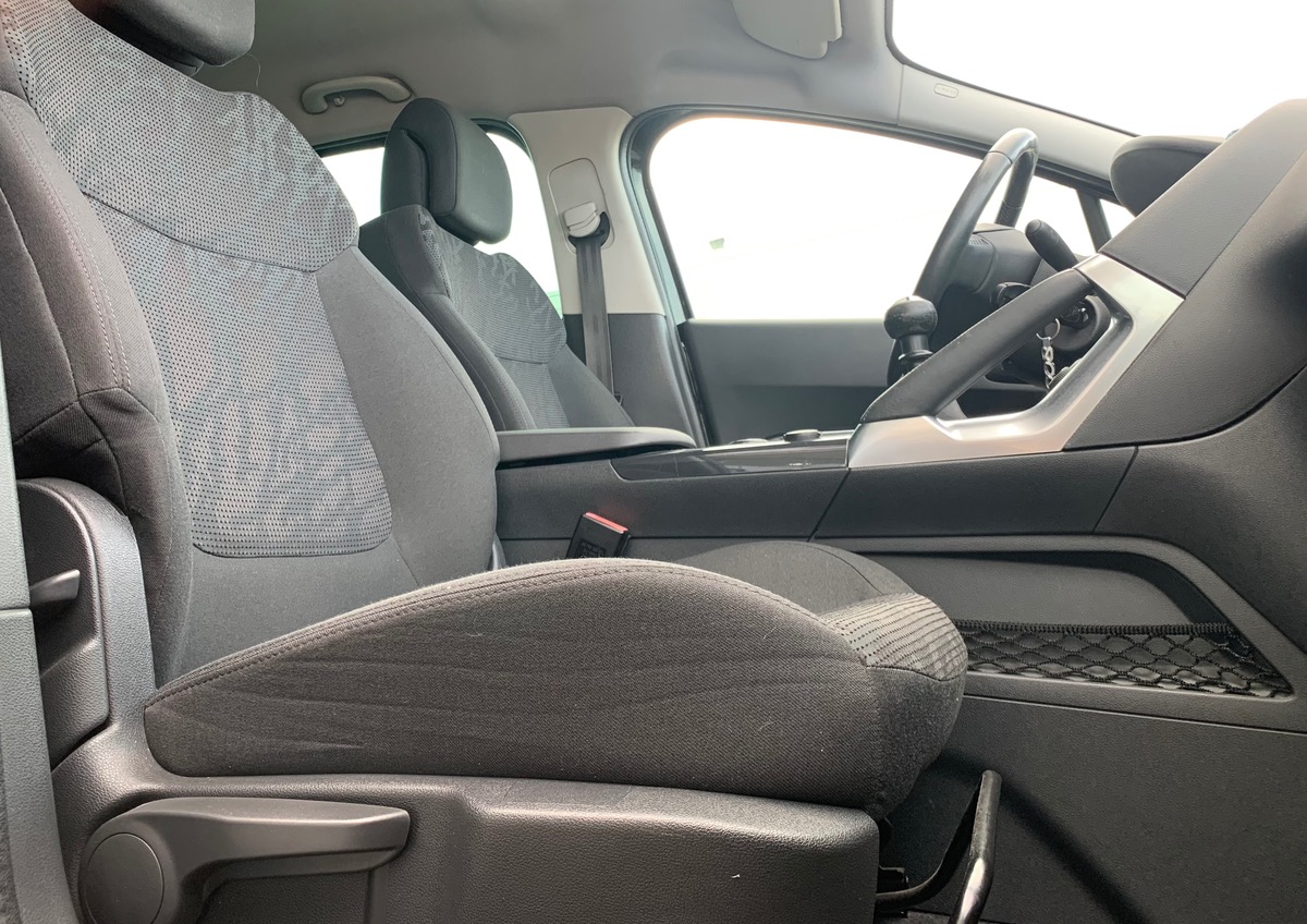Peugeot 3008 115 ch | GPS | Bluetooth | Régulateur de vitesse | Sièges rang 2 rabattables à plat