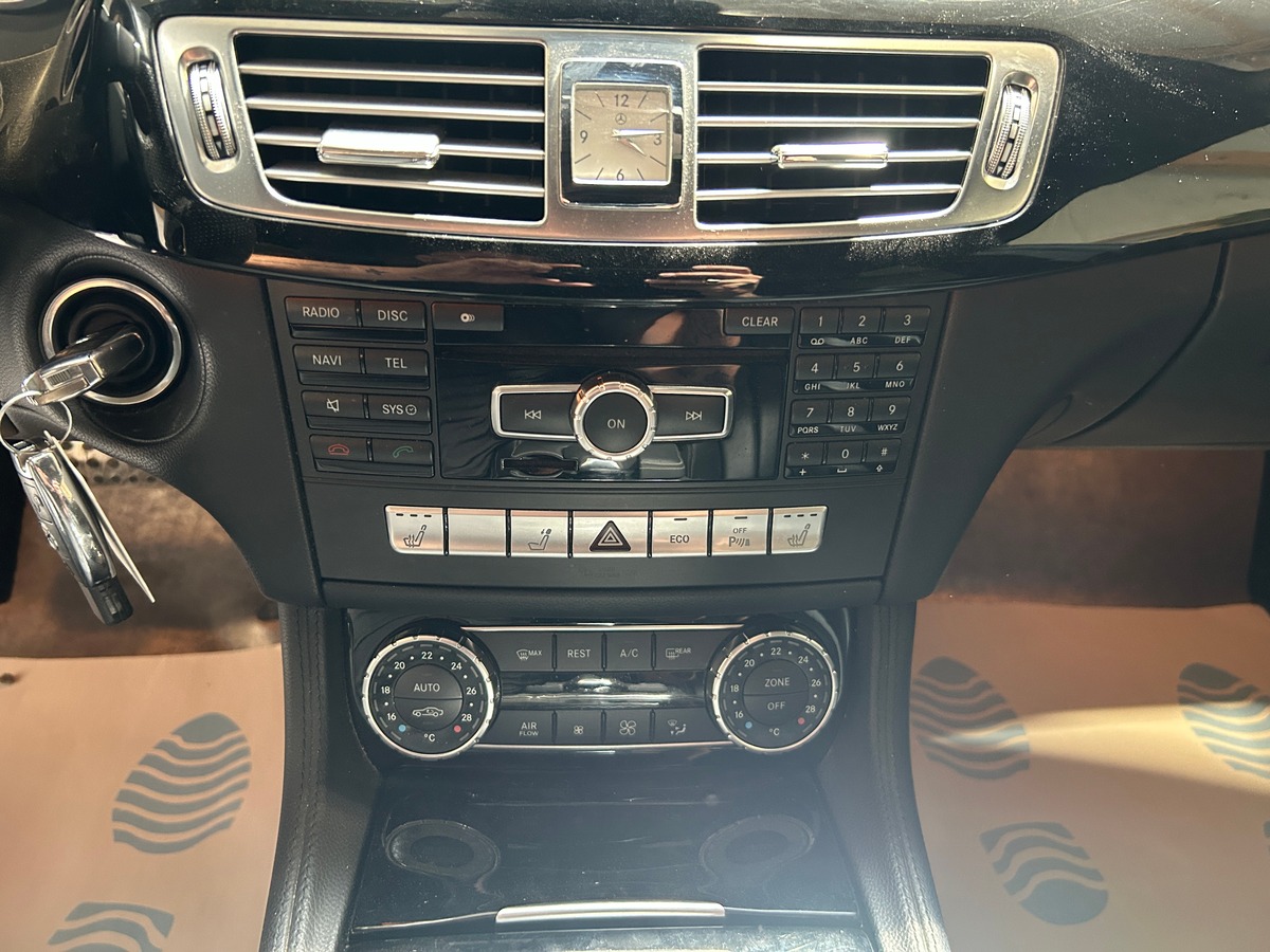 Mercedes-Benz CLS Shooting Break 350 CDi 3.0 V6 - VIDANGE OK - GARANTIE