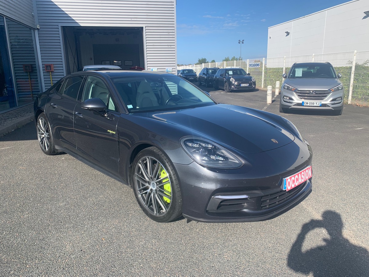 Porsche Panamera 462 | V6 | 4 E-HYBRID | Caméra | Apple car play | GPS | GARANTIE PORSCHE APPROVED