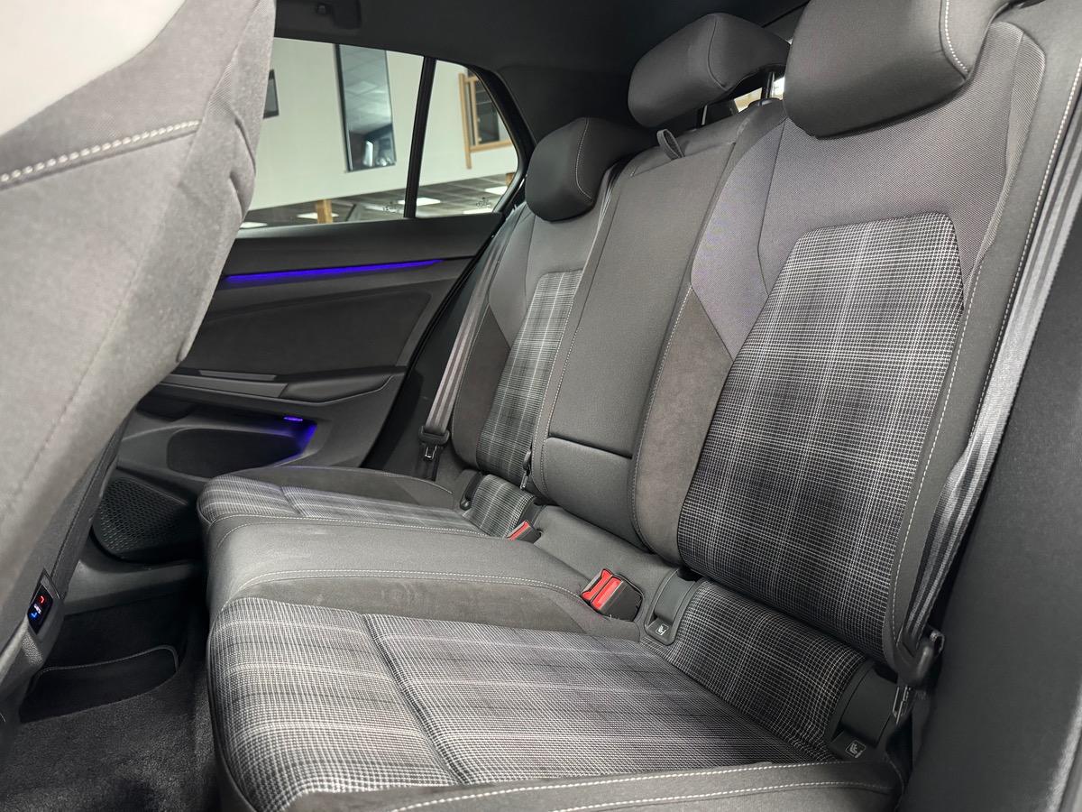 Volkswagen GOLF 8 GTD 2.0 TDI SCR 200CV DSG7 TO/CARPLAY/ATTELAGE FR