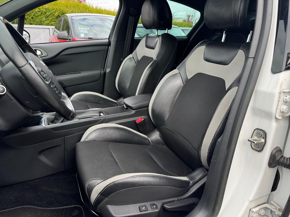 Citroën DS4 2.0L HDI 136 Electro shot BVM6