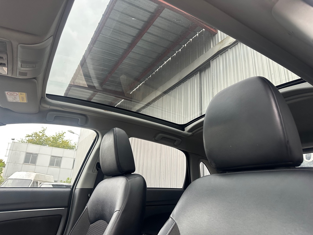 Peugeot 4008 1.6 hdi 115ch STYLE 4 WD/ suivi "