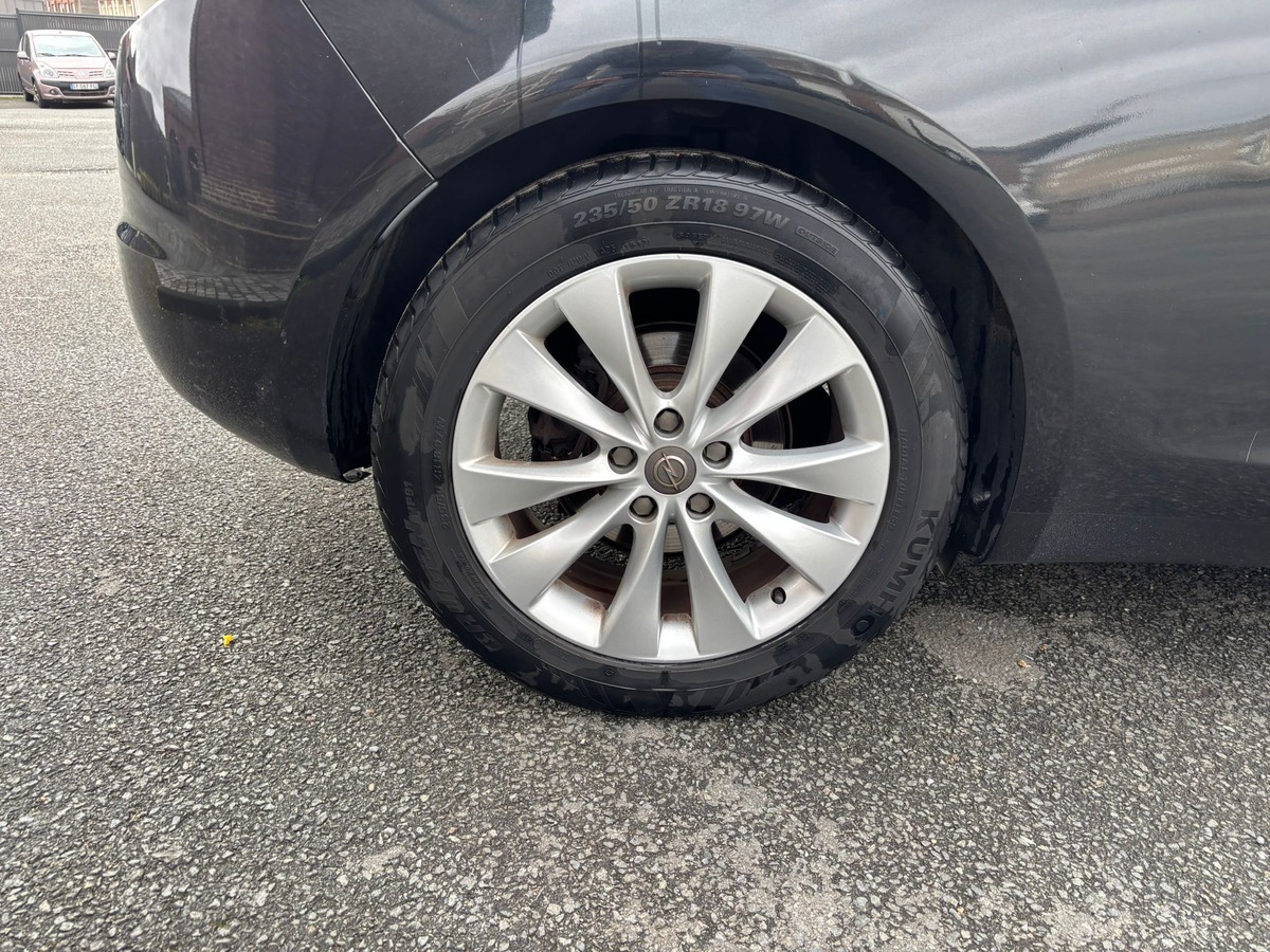 Opel Astra GTC 2.0 CDTI 165 INNOVATION - ATTELAGE - REVISE - GARANTIE