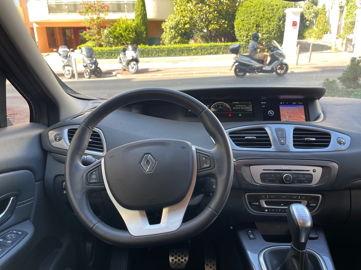 RENAULT Scenic 1.5 DCI 110 cv Phase 2  / XMOD  / Finition Bose / KM Reel / GPS