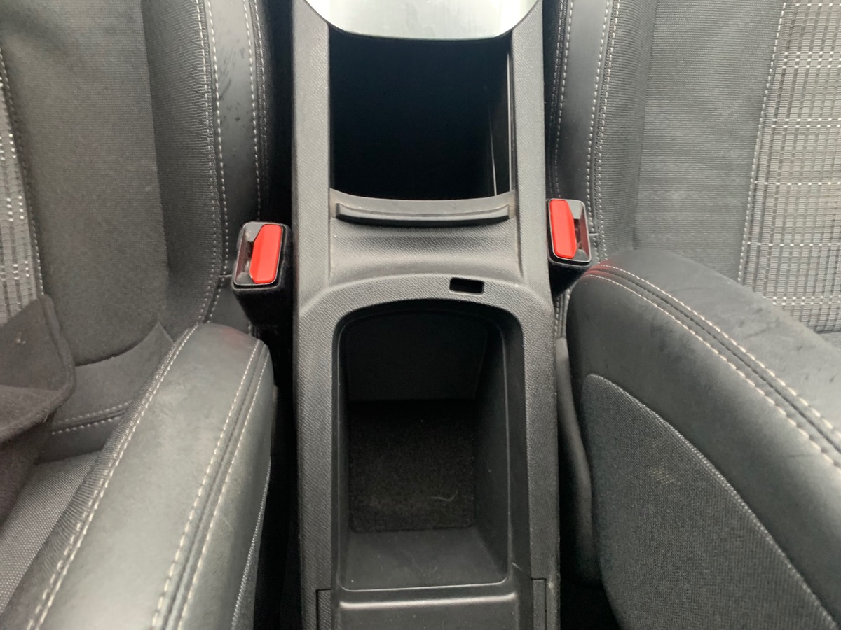 Peugeot 308 SW 130 ch | Allure | Régulateur vitesse | Mirror Screen | Attelage | Radars stationnement