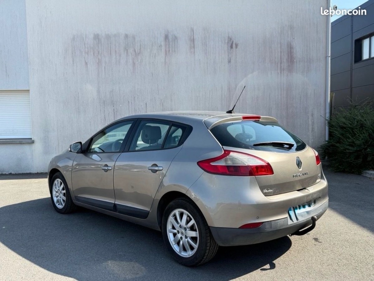 RENAULT Megane III 1.4 TCe 130 CV EDITION PRIVILEGE MOTEUR A CHAINE DE DISTRIBUTION