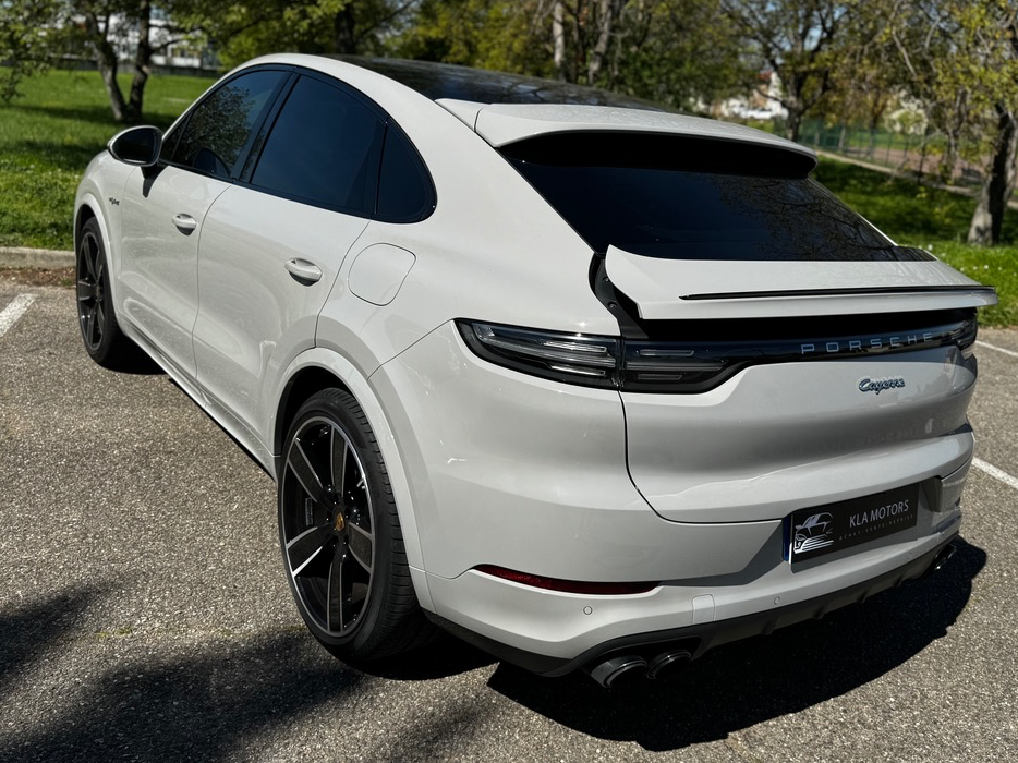 Porsche Cayenne Coupé 3.0 V6 462CV E-HYBRIDE