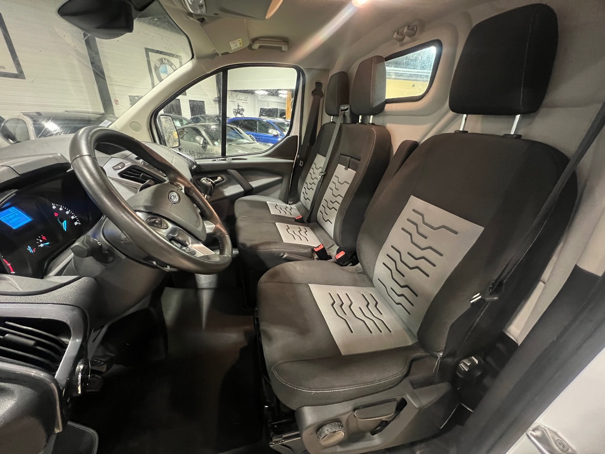 Ford Custom FOURGON L1H1 2.0 TDCI 130 LIMITED BV6