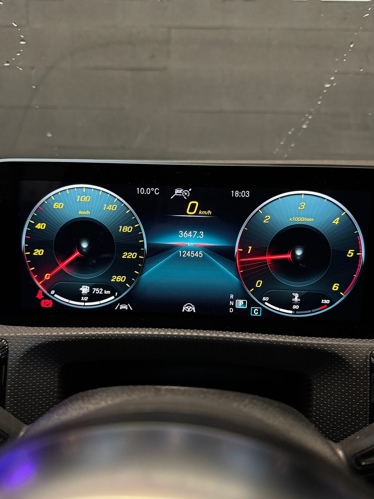 Mercedes-Benz CLA SHOOTING BRAKE 220D 2.0 190 AMG LINE