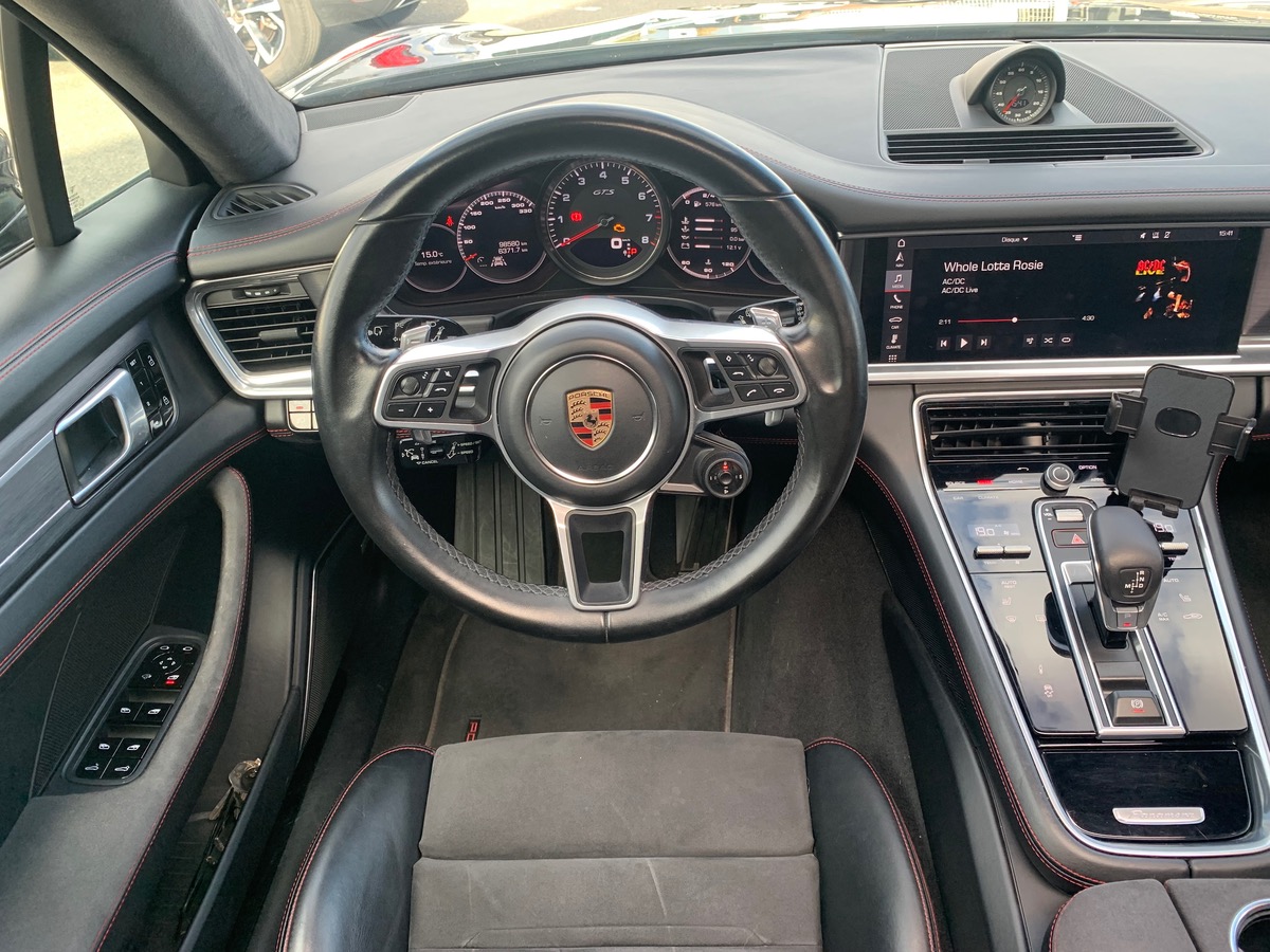 Porsche Panamera Sport Turismo GTS | V8 460 CH | BOSE | Toit panoramique | Garantie 1 AN AGIR *