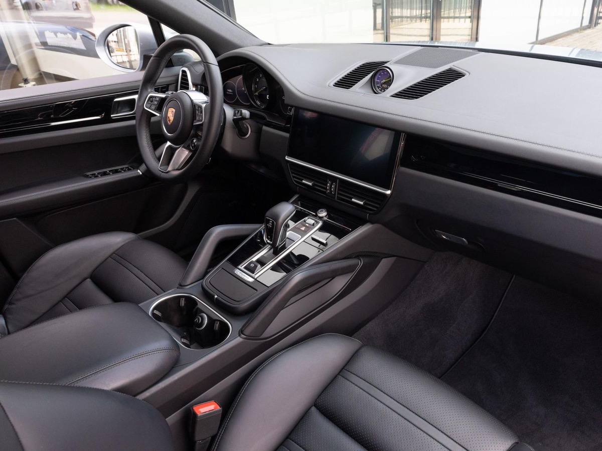 Porsche Cayenne COUPE E-HYBRID 462 FULL