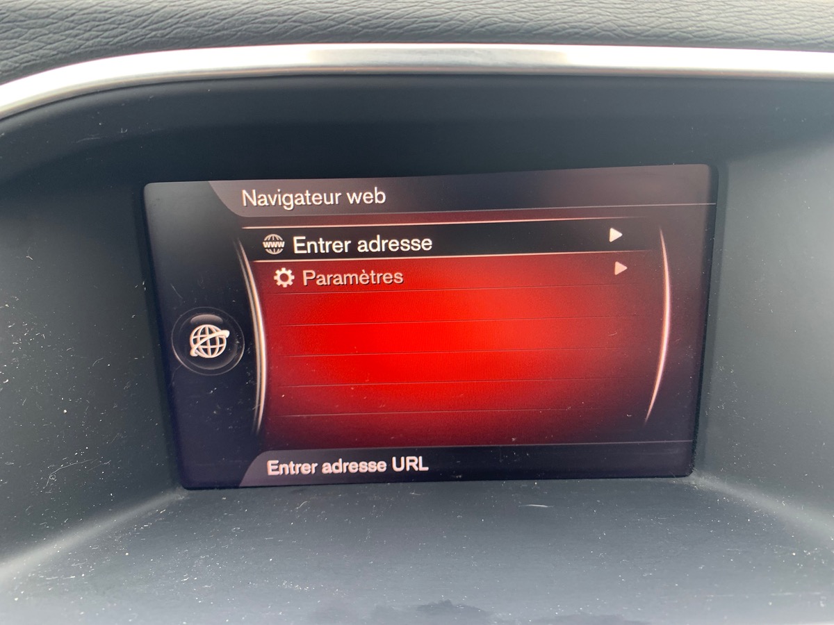 Volvo S60 150 ch | R-design | Attelage amovible | Régulateur vitesse | Radar stationnement arriére