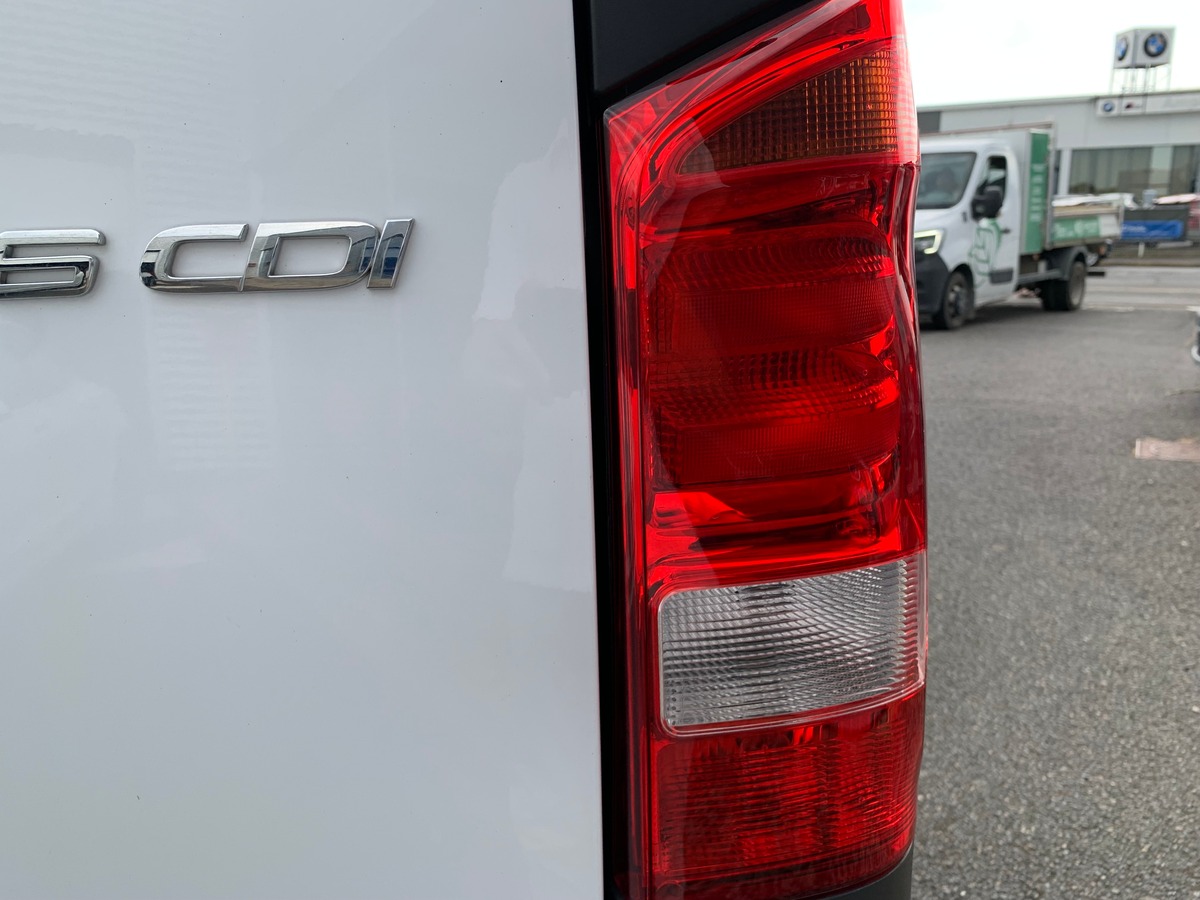 Mercedes-Benz Vito Fg 163 | Compact | TVA Récupérable | 4X4 | Apple car Play | Caméra recul | Attelage