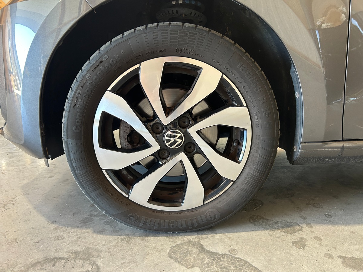 Volkswagen Up! 5 portes Phase 2 1.0 i 65 cv - GARANTIE