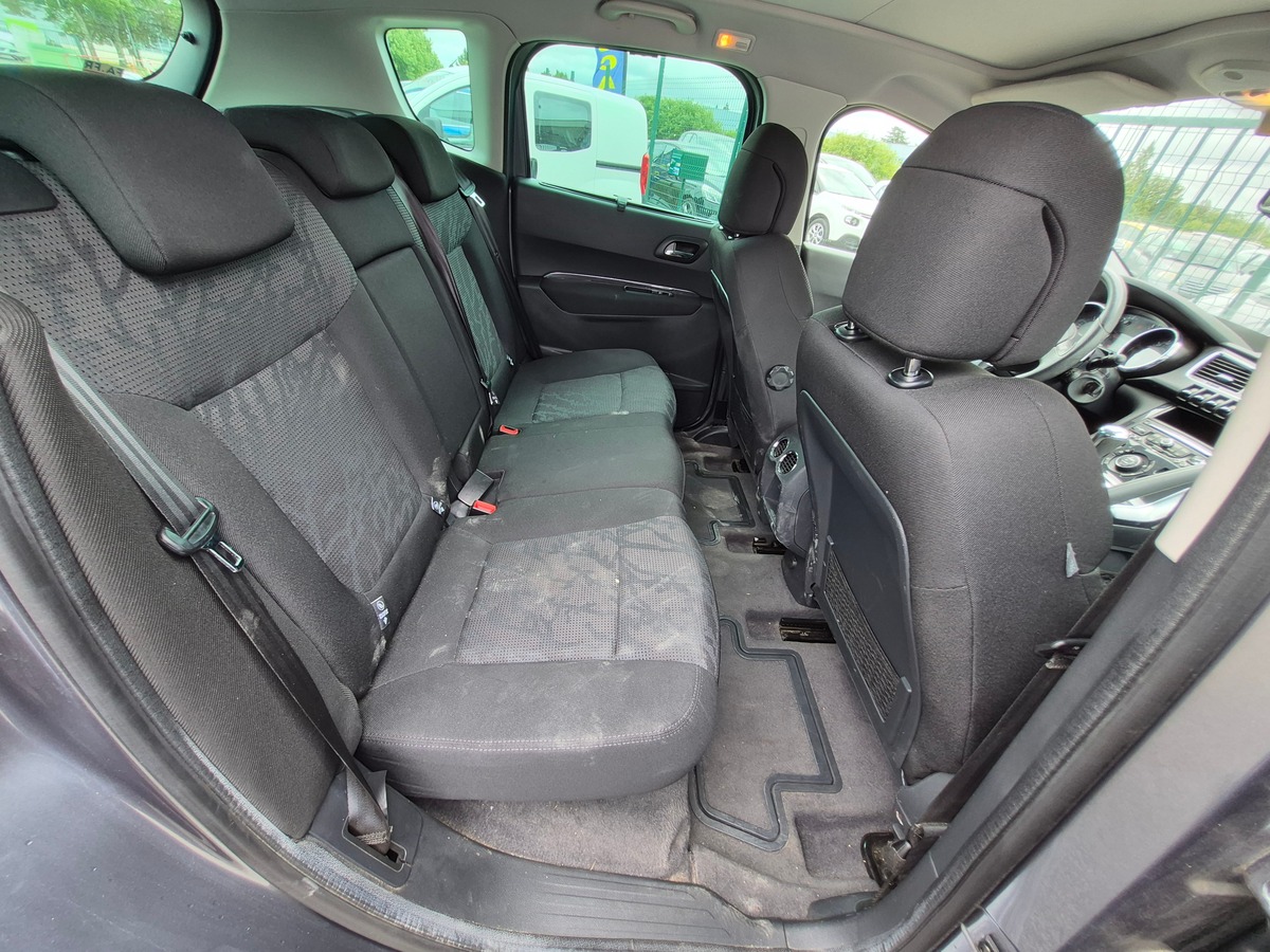 Peugeot 3008 1.6 HDI 16V 112ch FAP BMP6 Blue Lion Premium Pack