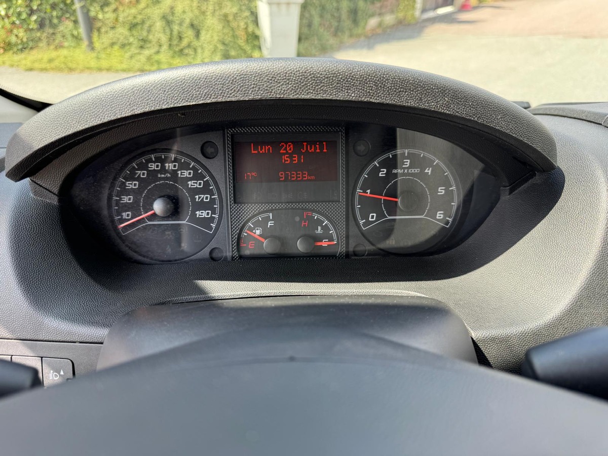 Peugeot Boxer II 3.0 HDI 180cv pack clim L3H2 vitré - Deuxième main - Boite manuelle