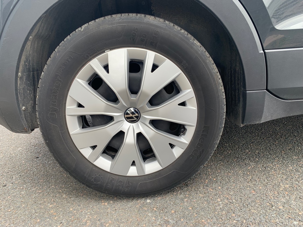Volkswagen T-Cross 95 ch | Base | Attelage | Pack Stationnement arriére avant | Climatisation