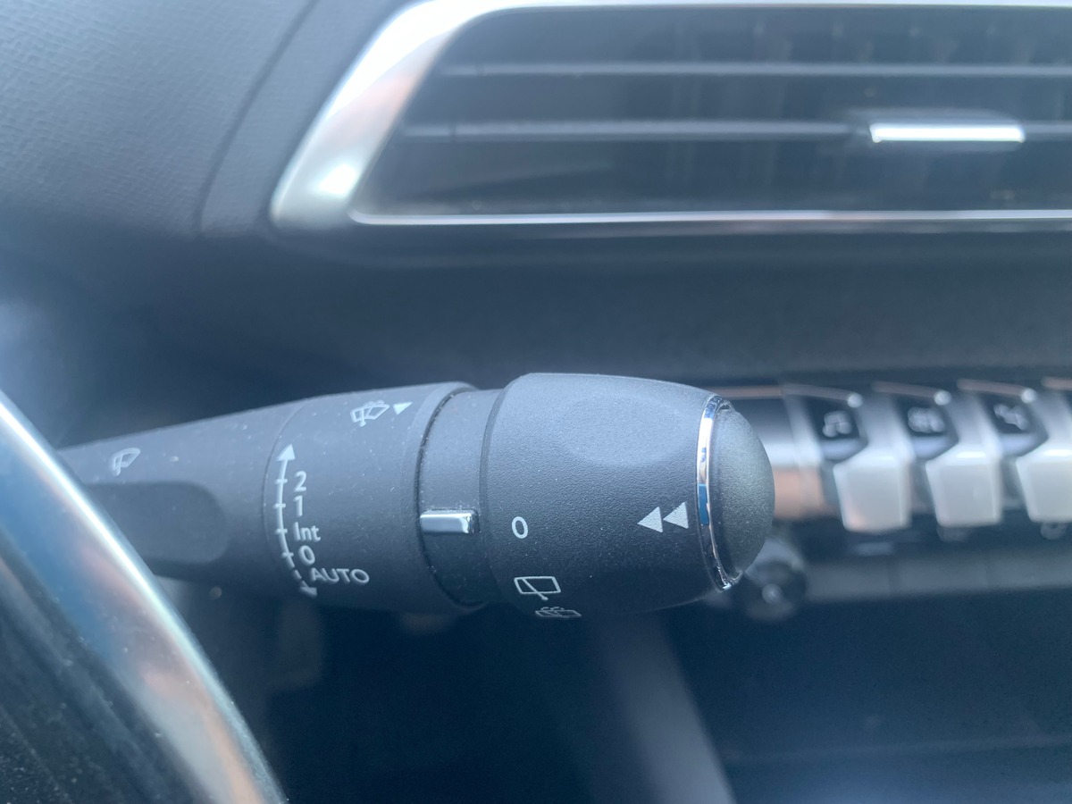 Peugeot 3008 130 chevaux | Allure | Caméra de recul | Régulateur de vitesse | Capteur d'angle mort