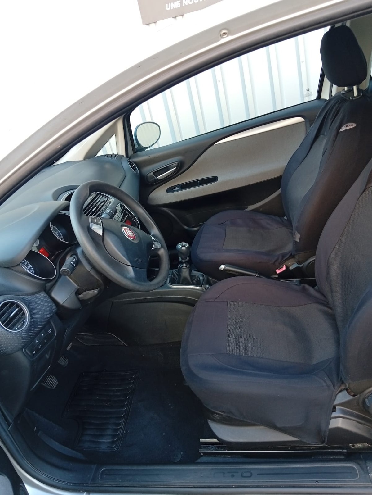 Fiat Punto evo 1.2 Essence / Première main / Distribution , Freins avants et révision Neufs