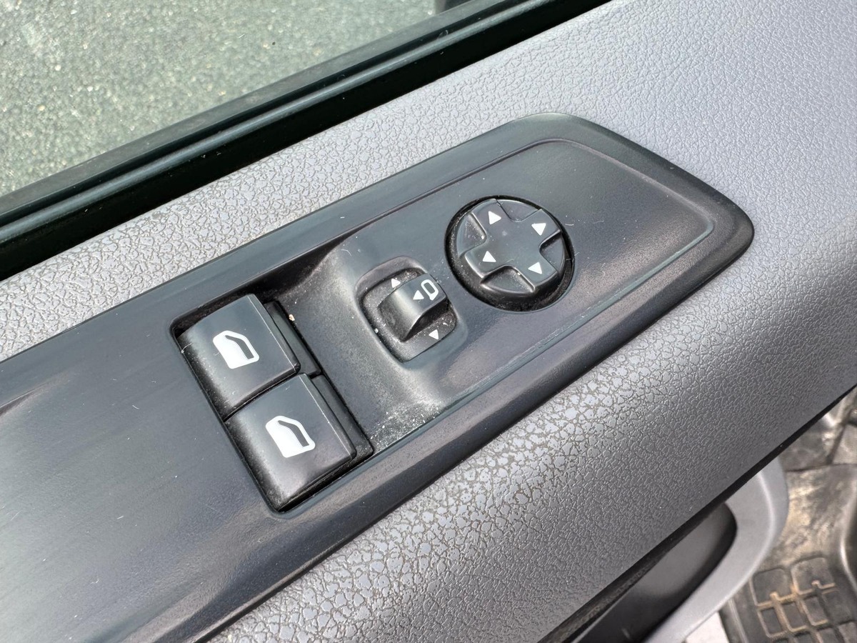 Peugeot Expert 2.0 blue-hdi 177cv EAT8 Fourgon Long - Première main