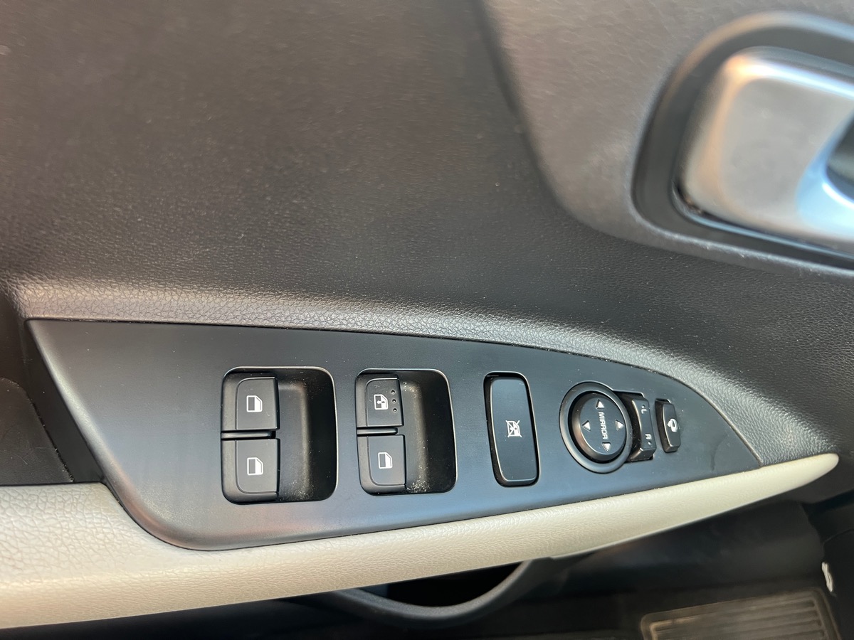 Kia Stonic Premium T-GDI 120cv DCT7, SUIVI COMPLET KIA, SIEGES CHAUFFANTS, CARPLAY