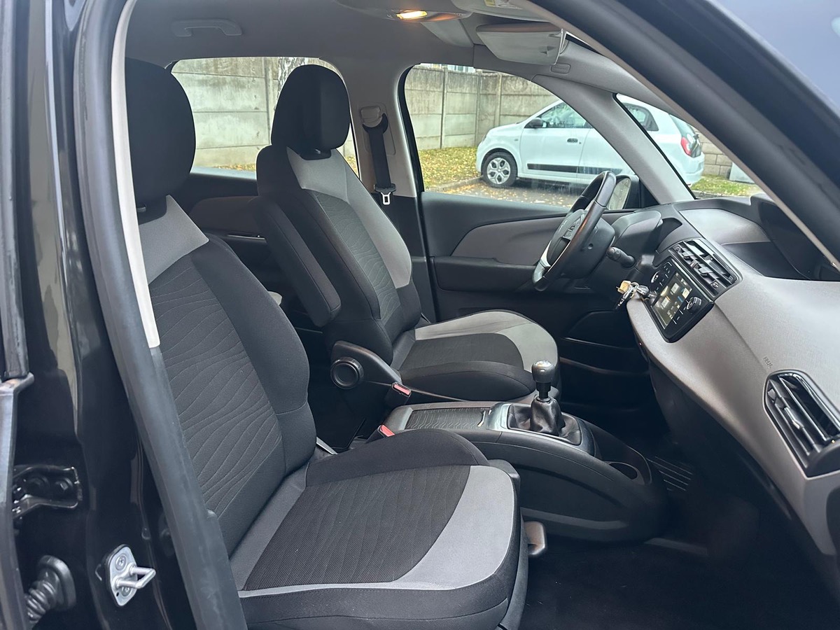 Citroën C4 Picasso 1.6 e-HDI 115 CV 4 XCBLeux
