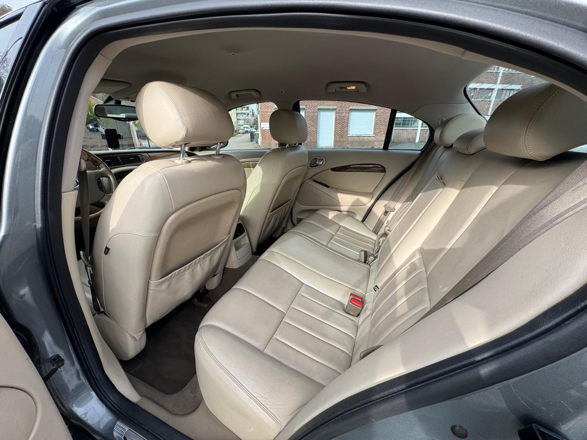 Jaguar S-Type 3.0 V6