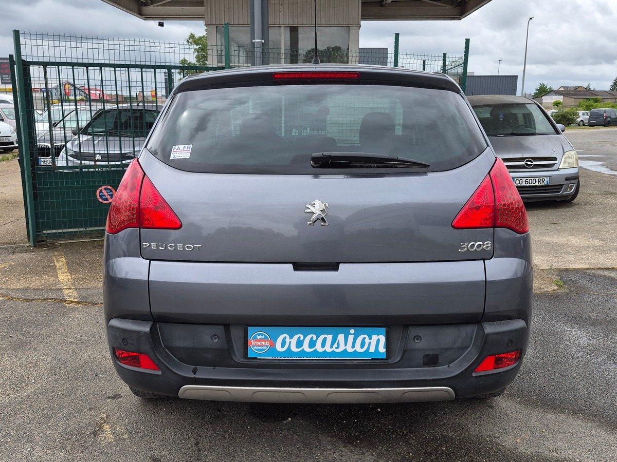 Peugeot 3008 1.6 HDI 16V 112ch FAP BMP6 Blue Lion Premium Pack