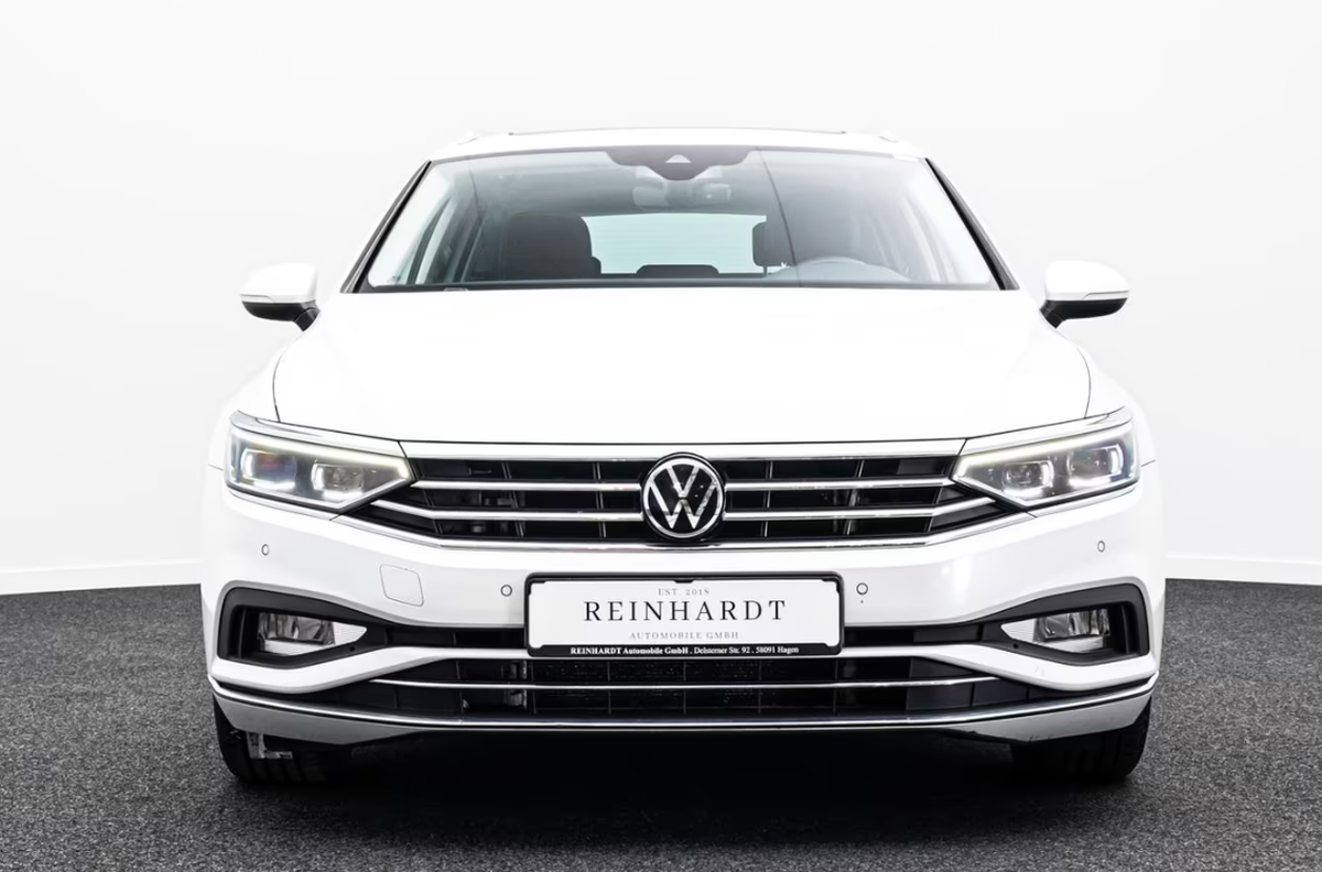 Volkswagen Passat SW VIII 2.0 TDI EVO 200ch Elegance 4Motion DSG7 Toit ouvrant Attelage