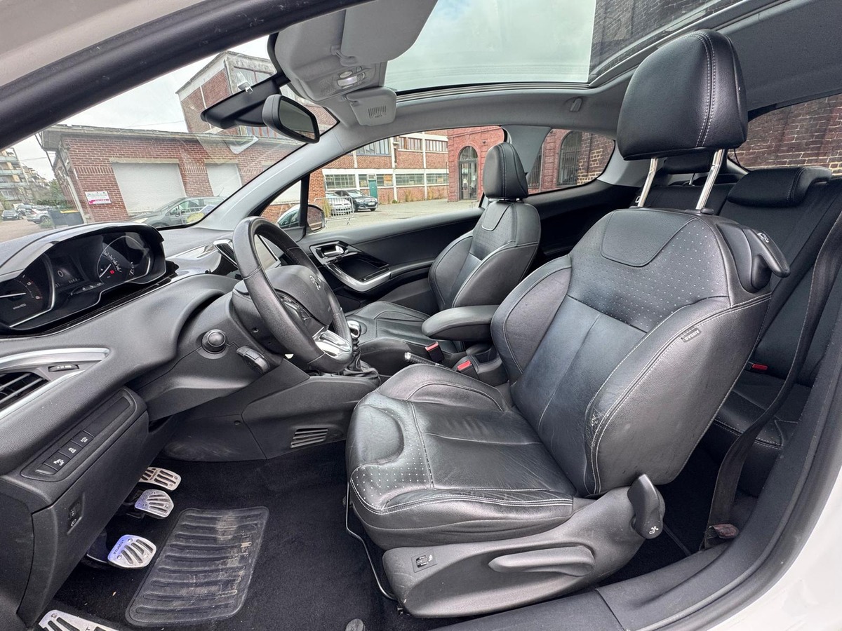 Peugeot 208 1.6 e-HDi 115cv Allure - Garantie