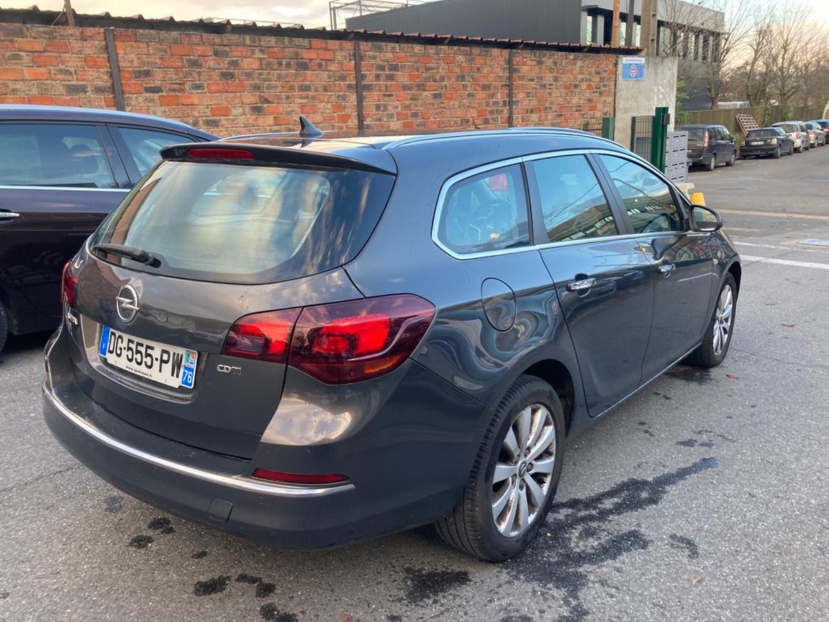 Opel Astra Sports Tourer 1.7 CDTI 130 CH COSMOS 4X foit  CBLeut