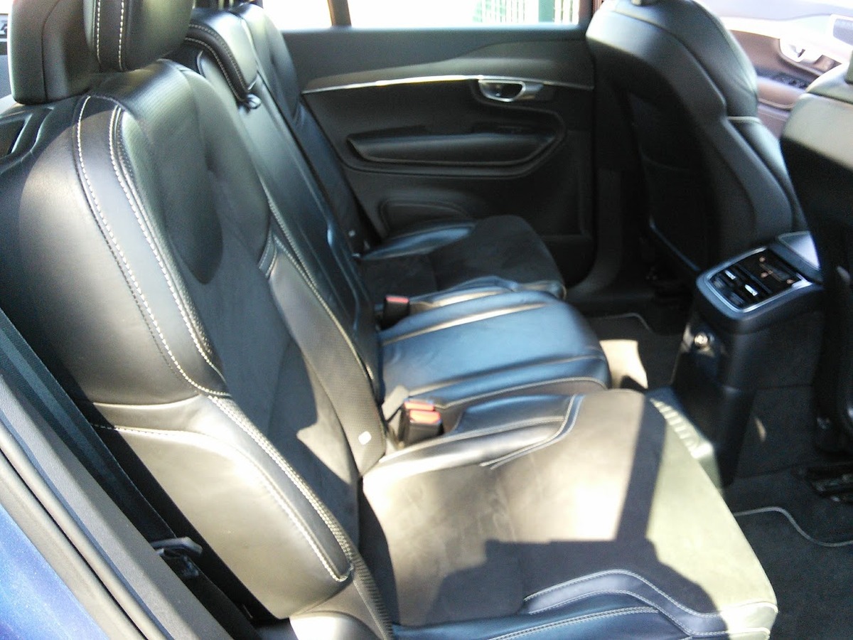 Volvo XC90 T8 TWIN 2.0 Ti 407 Plug in Hybrid ENGINE GEARTRONIC8 320 cv R-DESIGN 7 PL PREMIERE MAIN