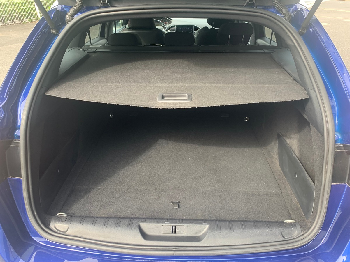 Peugeot 308 SW GT LINE | Remplacement réservoir urée 12/2021 33422 kms, dernier entretien 69198 kms