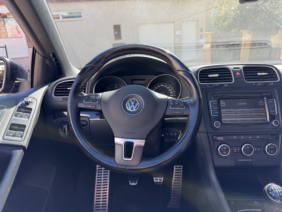 Volkswagen Golf VI CABRIOLET 1.6 TDI 105 CV / Carat / intérieur Cuir Alcantara/ Radar Arr et Avt
