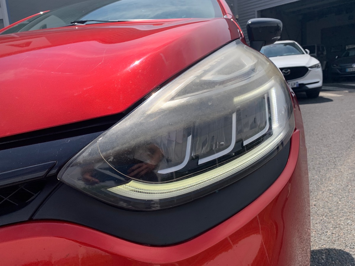 RENAULT Clio IV 200 ch | RS | Caméra recul | Régulateur vitesse | GPS | Bluetooth | Palettes volant