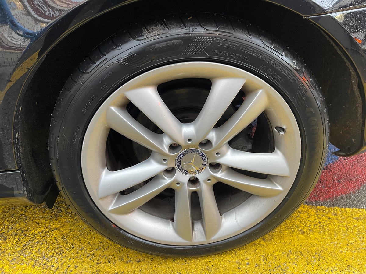 Mercedes Benz CLK Cabriolet 320 CDI 3.0 V6 224 CV / Avant Garde / Intérieur Cuir / GPS / Radar