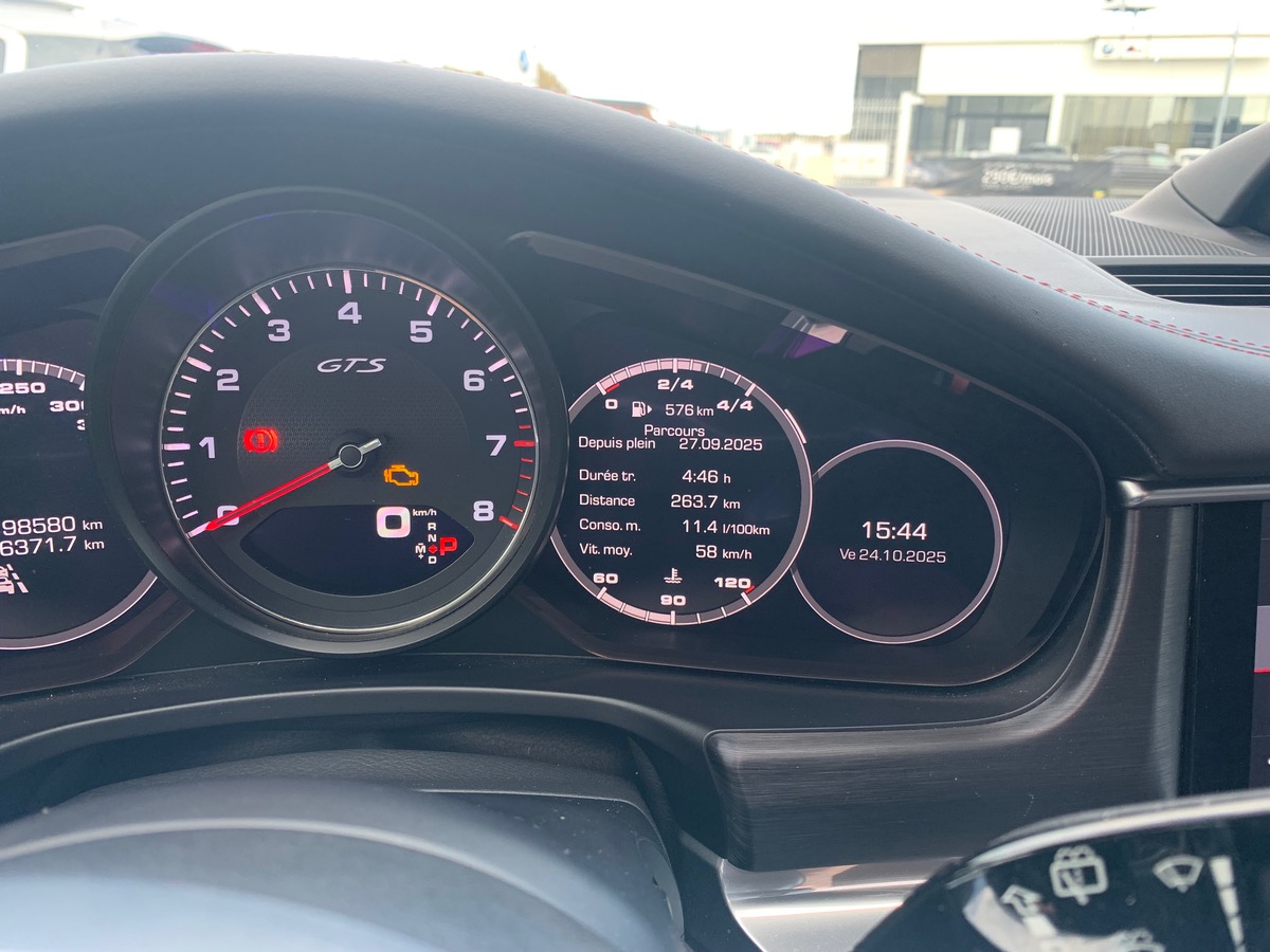 Porsche Panamera Sport Turismo GTS | V8 460 CH | BOSE | Toit panoramique | Garantie 1 AN AGIR *