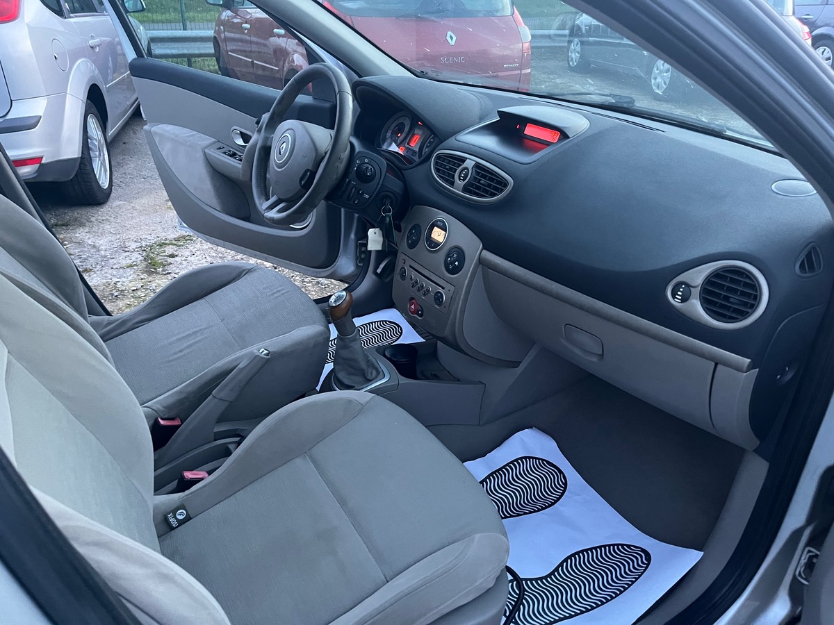 RENAULT Clio 1.5 dci 85 CH
