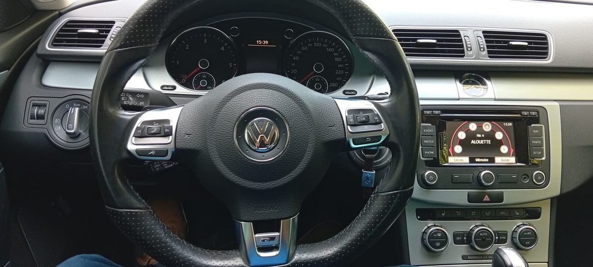 Volkswagen Passat CC 2.0 TDI 140ch Carat DSG6 Pack R line / Suivi d'entretien à jour
