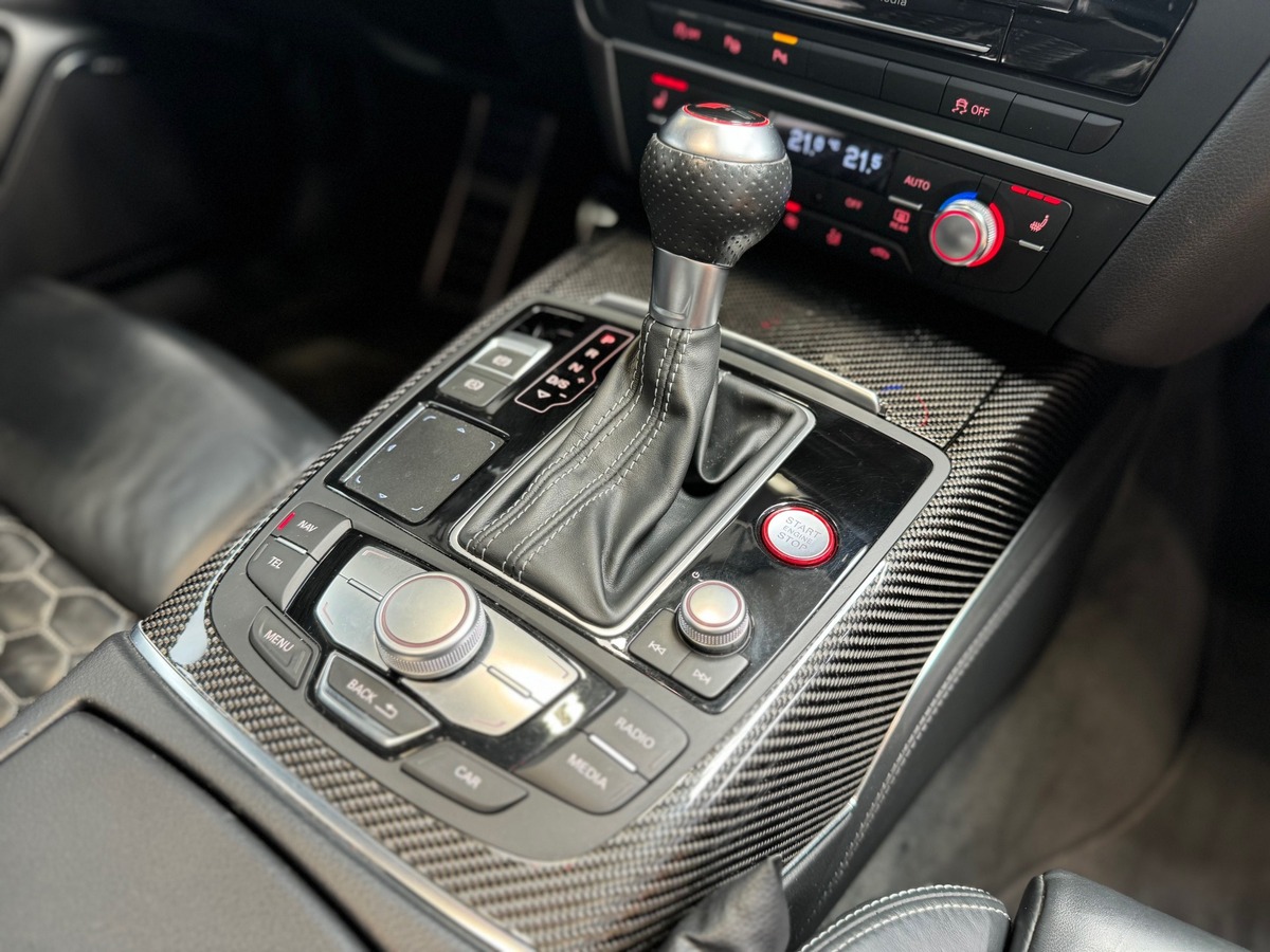 Audi RS6 AVANT PERMORMANCE  V8 4.0 QUATTRO 605cv FULL BLACK CARBONE IMMAT FR  MILLTEK + xx