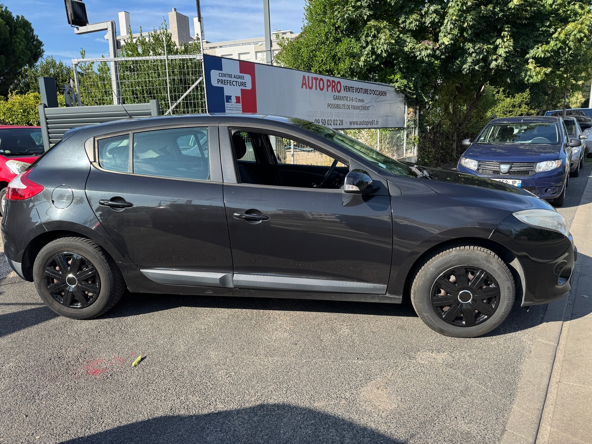 RENAULT Megane 1.6i 100 EXPRESSION