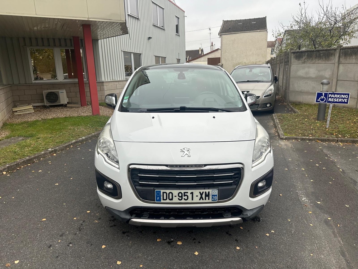 Peugeot 3008 1.6 HDI 120 CV 1er main allures 4X