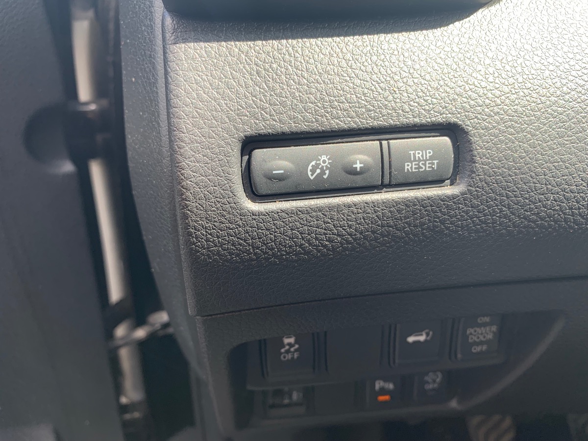 Nissan NISSAN X TRAIL 130 | N-Connecta 7 Places | Toit panoramique | Caméra 360 | Régulateur vitesse