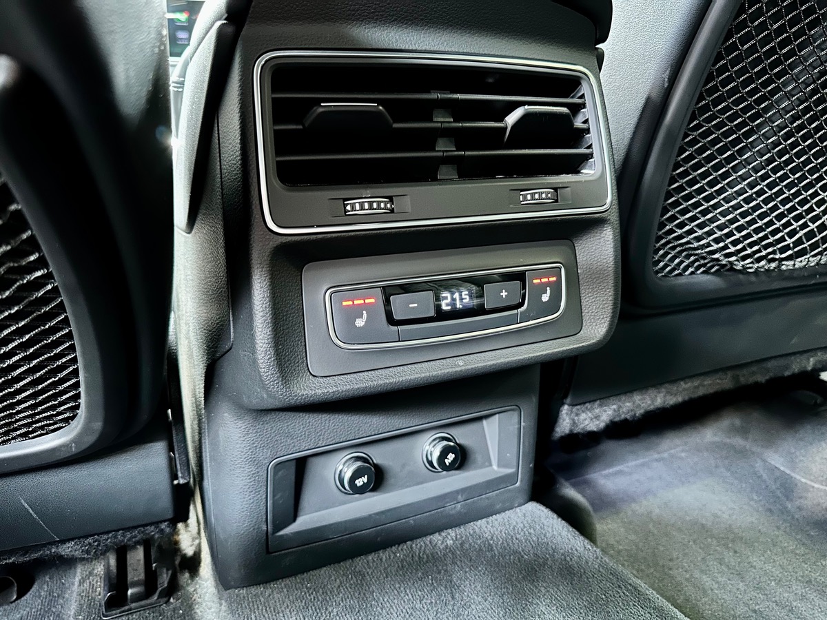 Audi Q8 60 TFSIE 462 Compétition Tiptronic 8 Quattro 1ère Main FR Full Options